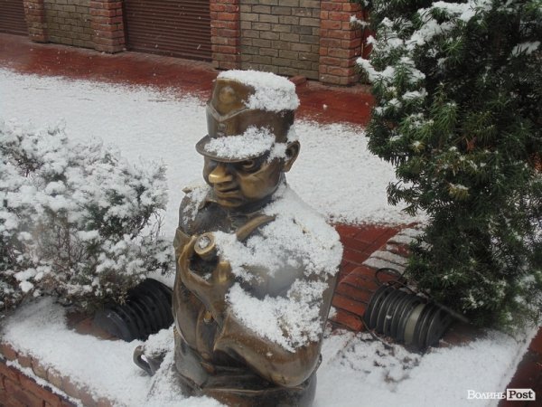 Луцьк засипає снігом. ФОТО