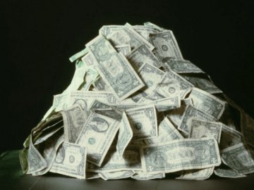 300 млрд доларів з російських грошей вже зарезервовані для України — радник Зеленського