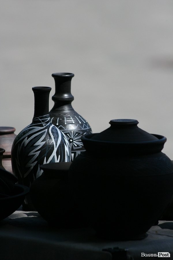 У Луцьку продовжується «Мистецька вулиця». ФОТО