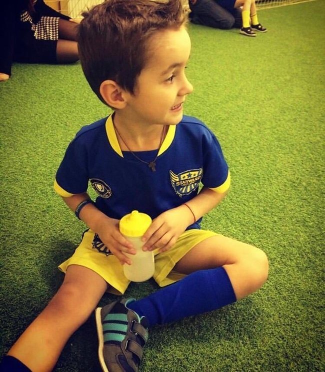 Мрії збуваються: син загиблого Героя АТО вийшов на стадіон за руку з Роналду