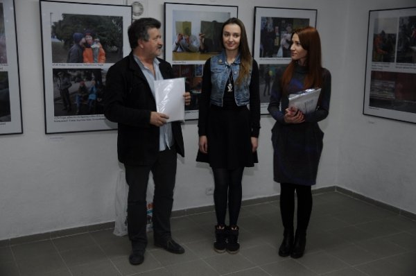 Волинські підлітки показали у фото, як бачать проблему насильства. ФОТО