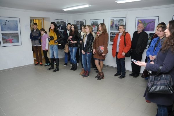 Волинські підлітки показали у фото, як бачать проблему насильства. ФОТО