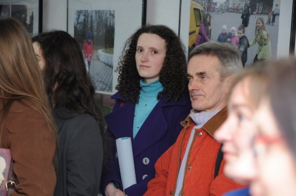 Волинські підлітки показали у фото, як бачать проблему насильства. ФОТО