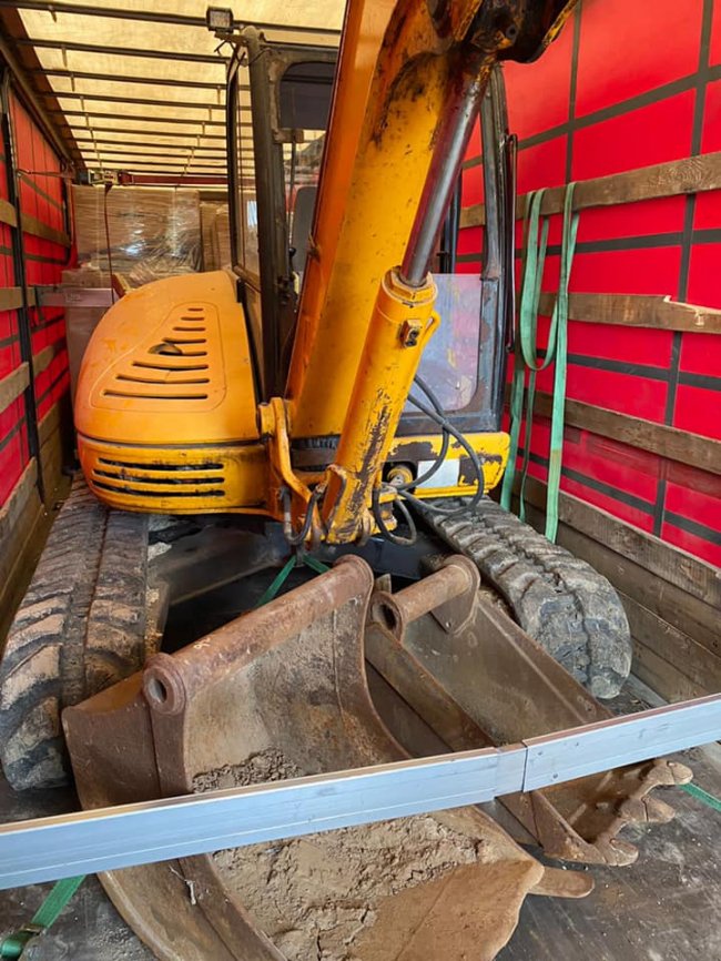 Через Волинь намагалися незаконно провезти екскаватор 