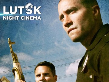 Лучани дивитимуться кіно з патрульними поліцейськими