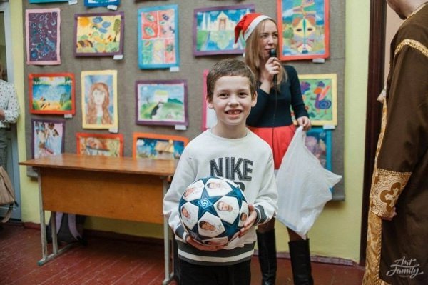 У Ковелі діти Героїв отримали подарунки