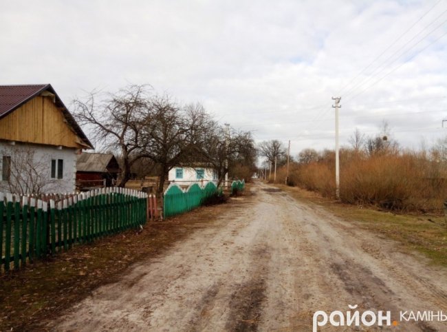 Волинська глибинка: лікуватися селяни ходять «через 3 мости»