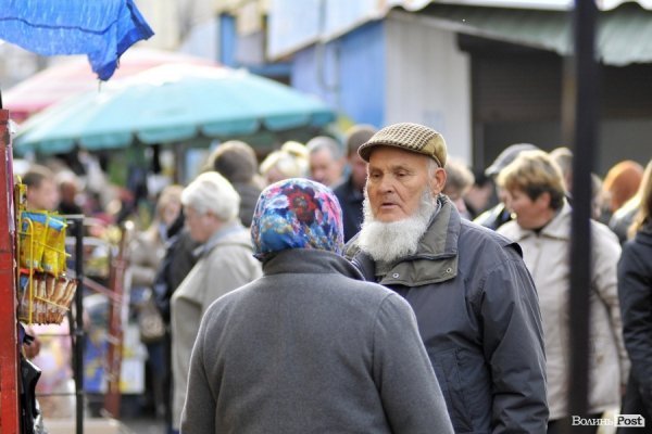 Завокзальний ринок. БУДНІ МІСТА