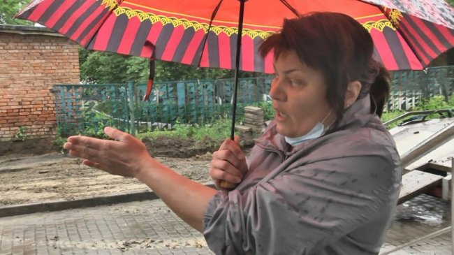 У Луцьку біля дитсадка підприємець розпочав незаконні земельні роботи. ВІДЕО