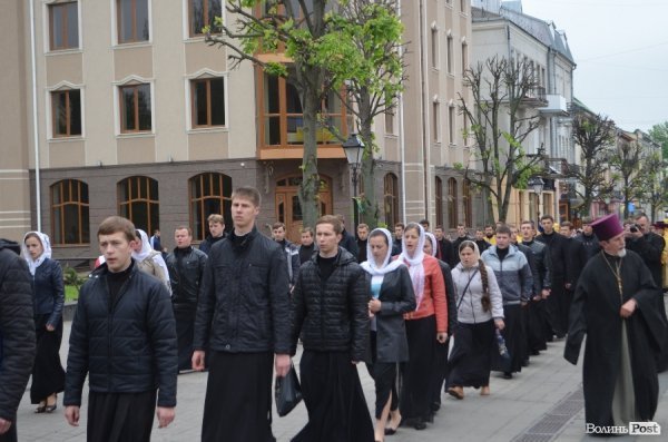 У центрі міста хресним ходом вшанували покровителя Луцька. ФОТО
