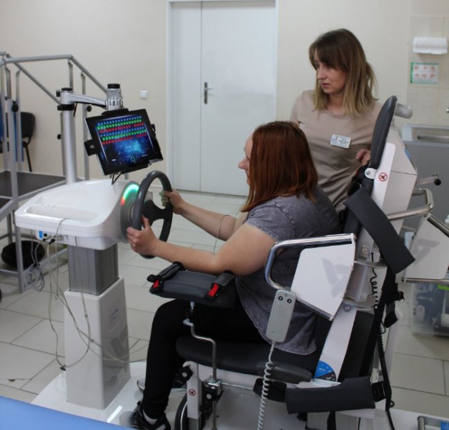 Волинська лікарня придбала робот-тренажер для реабілітації військових. ФОТО