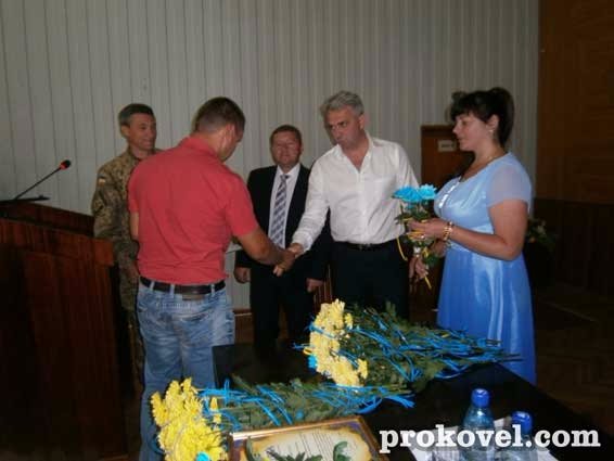 Дванадцять ковельських героїв АТО отримали посвідчення. ФОТО