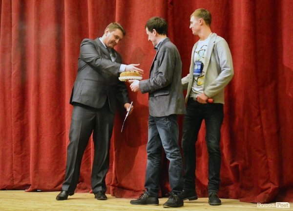 КВН у Луцьку: львівські хлопці перемогли запорізьких «гопників». ФОТО