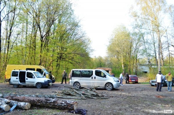 Під Луцьком незаконно розбирали колишню військову частину?