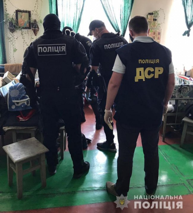 Викрили злочинну банду, яка постачала наркотики у виправну колонію на Рівненщині. ФОТО 