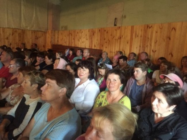 Нардеп Степан Івахів зустрівся з жителями Світязя. ФОТО*