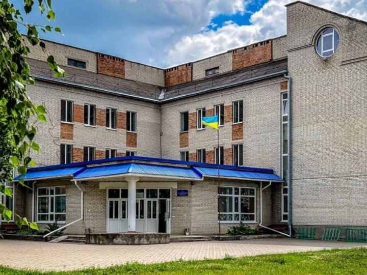 Добудова школи №13 у Луцьку затримується