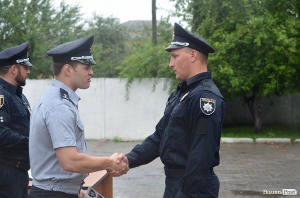 У Луцьку поліцейські отримали нові погони і звання. ФОТО