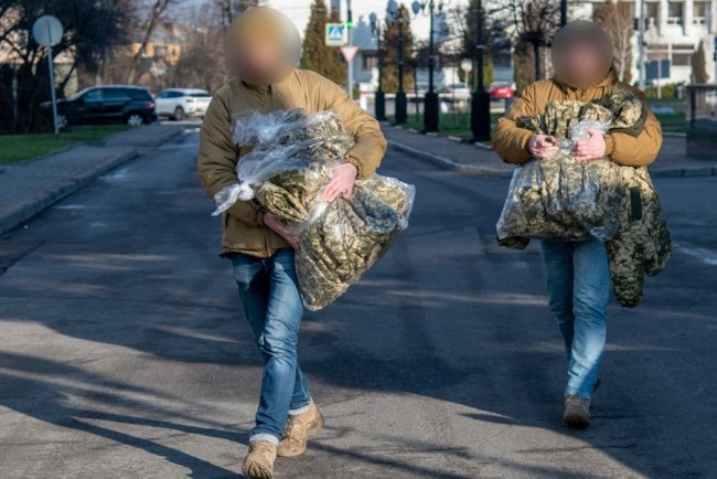 Волинь передала бійцям зимову форму. ФОТО