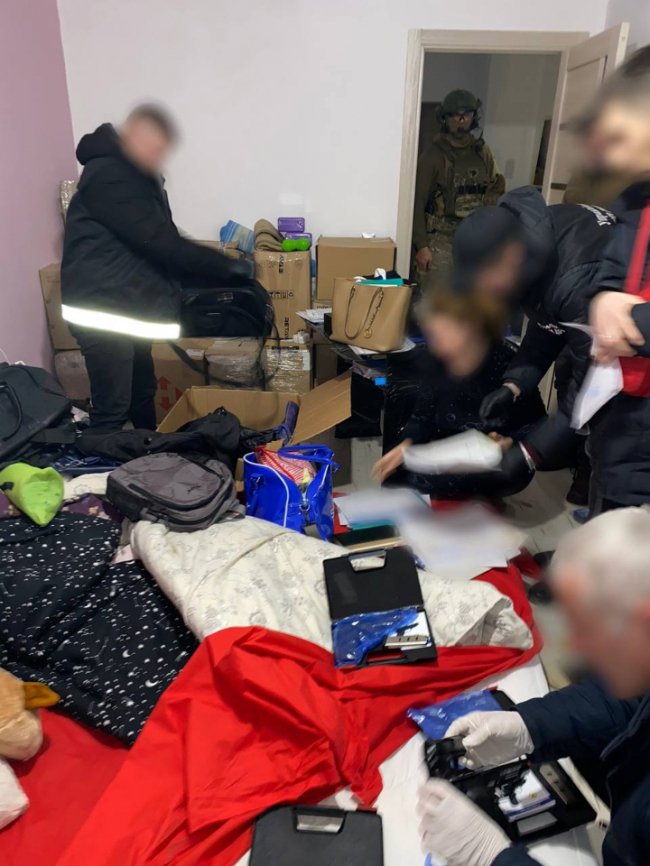 На Волині «накрили» канал продажу зброї з широким «асортиментом» пістолетів та набоїв. ФОТО