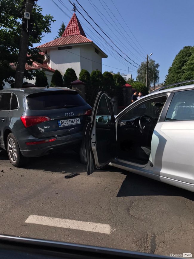 У Луцьку –  аварія: зіткнулися дві автівки