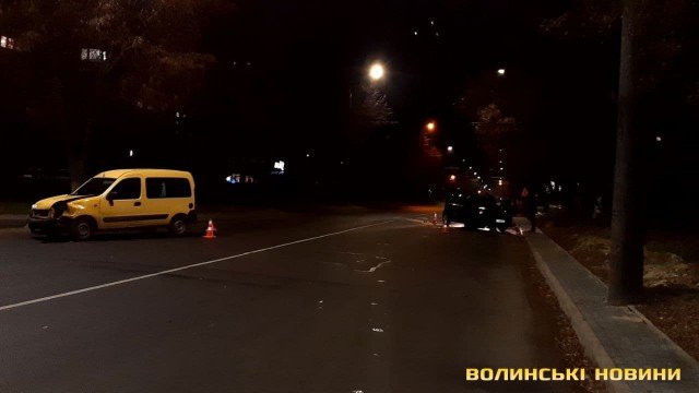 Не поділили дорогу: у Луцьку зіткнулись дві автівки. ФОТО