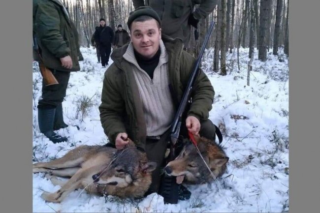 На Волині єгері вполювали двох вовків. ФОТО 18+