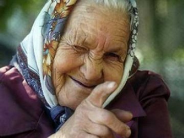 На Волині пенсіонерка побила і покусала поліцейських