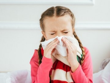 У МОЗ пояснили, чи може дитина з нежиттю відвідувати школу або садок