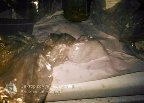 Амфетамін та марихуана: поліція «взяла» лучанина з наркотиками