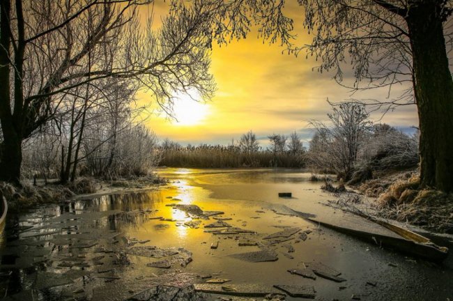 Неймовірна краса зимової річки на Волині. ФОТО