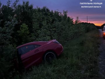 На Волині п`яний водій злетів у кювет. ФОТО