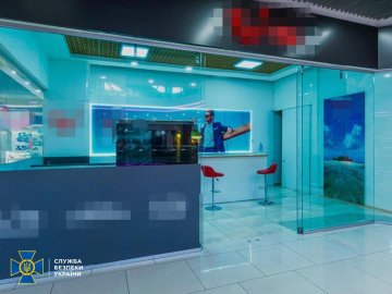 В Україні арештували корпоративні права туристичного агентства TUI, пов'язаного з російським мільярдером