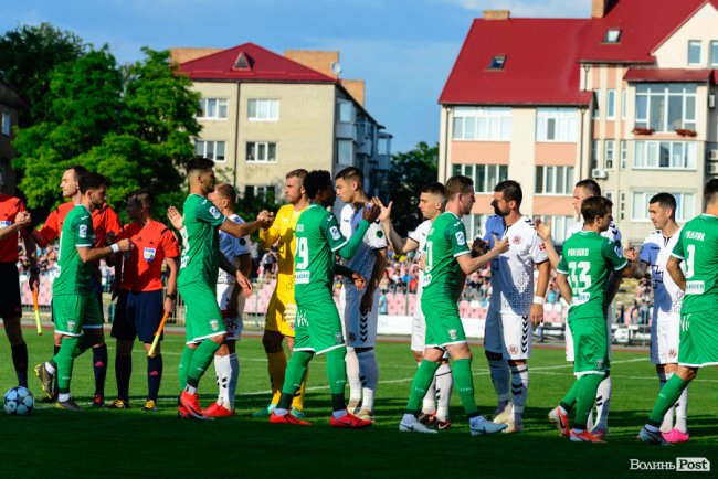 «Волинь» – «Карпати»: великий фотозвіт із нашумілого матчу