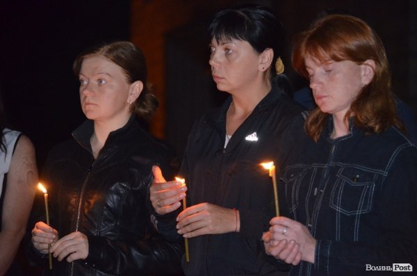 Зі сльозами на очах: на Волині зустріли загиблого земляка. ФОТО. ВІДЕО