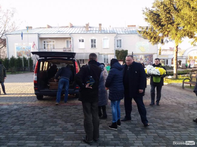 У Луцьку прощаються з Іваном Корсаком. ФОТО