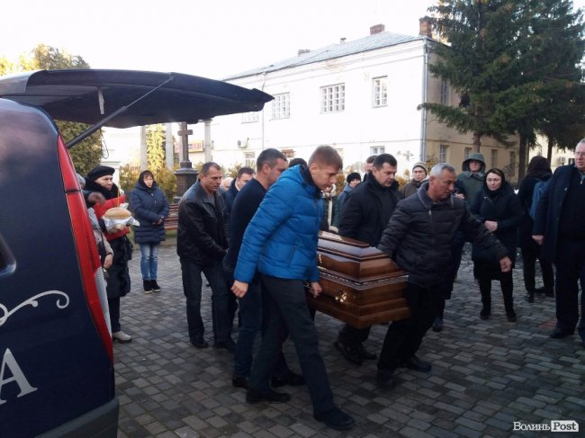 У Луцьку прощаються з Іваном Корсаком. ФОТО