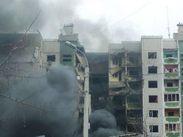 Окупанти завдали ракетного удару в житловий масив в центрі Чернігова