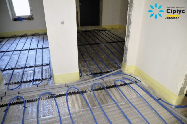 У ЖК «Сіріус» триває монтаж теплої підлоги. ФОТО*