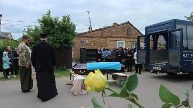 На Волині попрощалися із загиблим Героєм Русланом Литвинюком. ФОТО