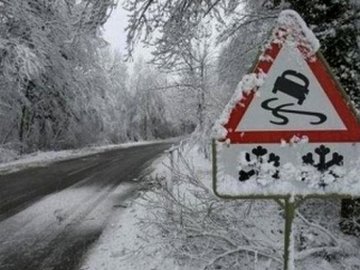 Рятувальники повідомили про обмеження руху на дорогах Волині