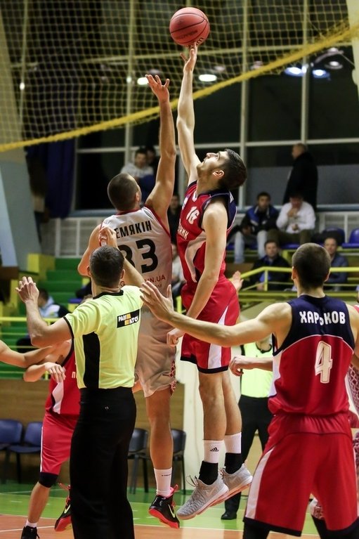 Луцька звитяга: «Волиньбаскет» удома розтрощив харків’ян