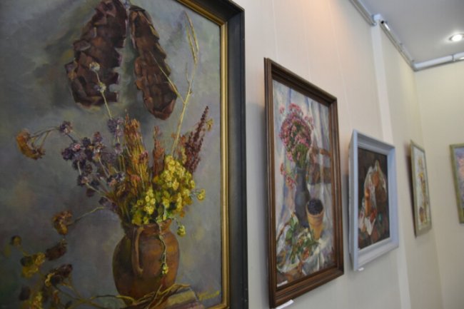 У Луцьку відкрили виставку самобутньої художниці. ФОТО