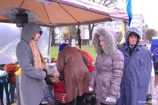 До учасників з партійною символікою – байдуже, – активістка Євромайдану у Луцьку