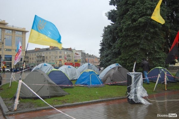 До учасників з партійною символікою – байдуже, – активістка Євромайдану у Луцьку