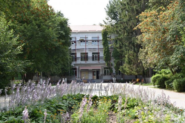 Показали, як змінюється луцька школа, яка не бачила ремонту понад пів століття. ФОТО