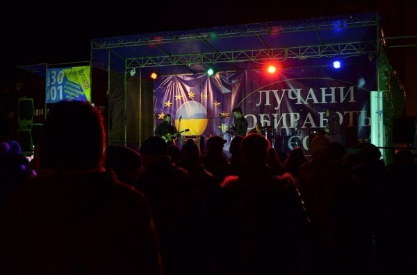 Вечірній Євромайдан у Луцьку. ФОТО. ВІДЕО