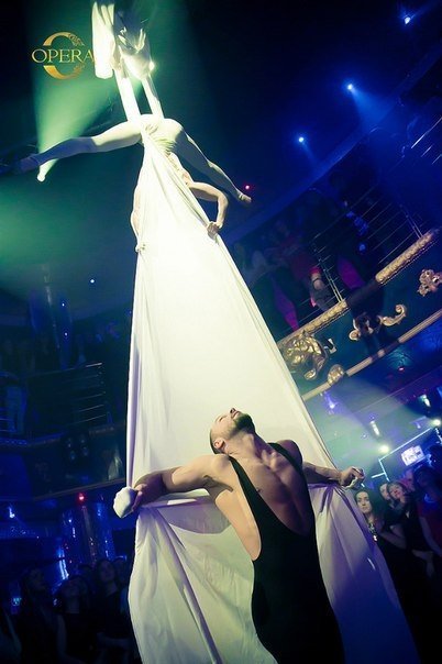 Фото з вечірки в клубі Opera