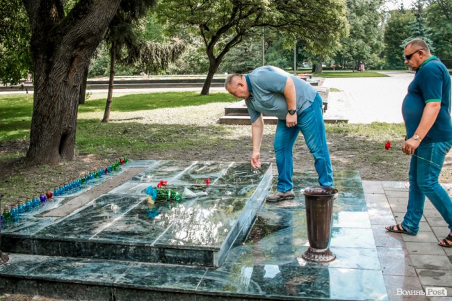 У Луцьку вшанували десантників. ФОТО