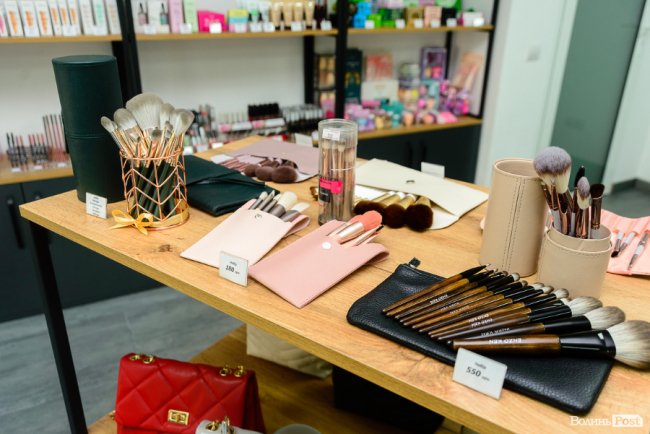 «Світ краси»: у Луцьку відкрили магазин якісної косметики та вишуканих аксесуарів*